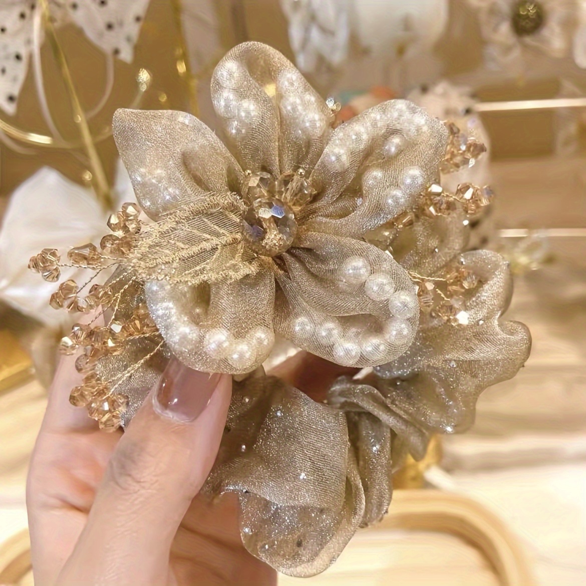 

1pc Of Elegant Retro High-end Artificial Hairband, Organza Light Luxury Temperament Sunflower Large Hairband Rubber Band Back Of Hair Flower Hair Accessories