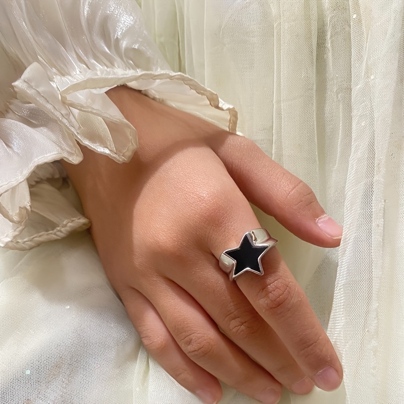 

1pc Women' , Simple Titanium Steel Band, For & Party Accessory, Ideal For Valentine's Day Gift - All Compatible