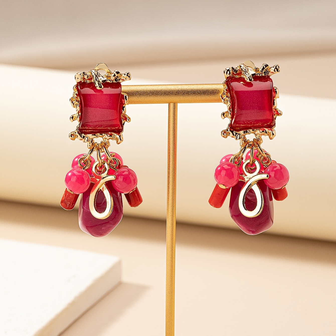 Elegant Retro Resin Beaded Clip-On Earrings for Women, Versatile