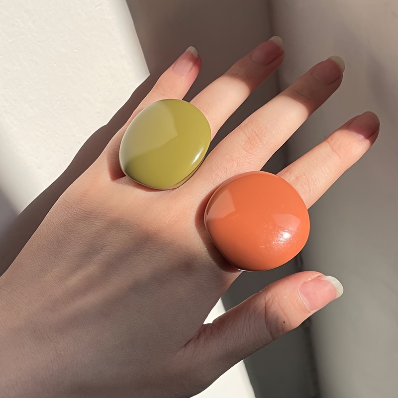 

2-pack Chic Assorted Colors Geometric Irregular Circular Resin Rings, Vintage & Elegant Fashion Faux Jewelry For Women, Brown And Green Set