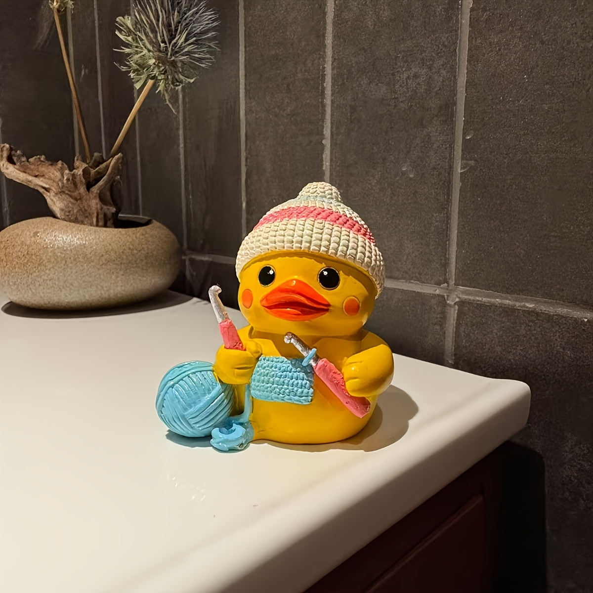 TEMU Cute Knitting Duck Resin Figurine, Yellow Duck Statue With Crochet Beanie And Yarn, Handcrafted Resin Duck Decor For Home Desk, Whimsical Gift