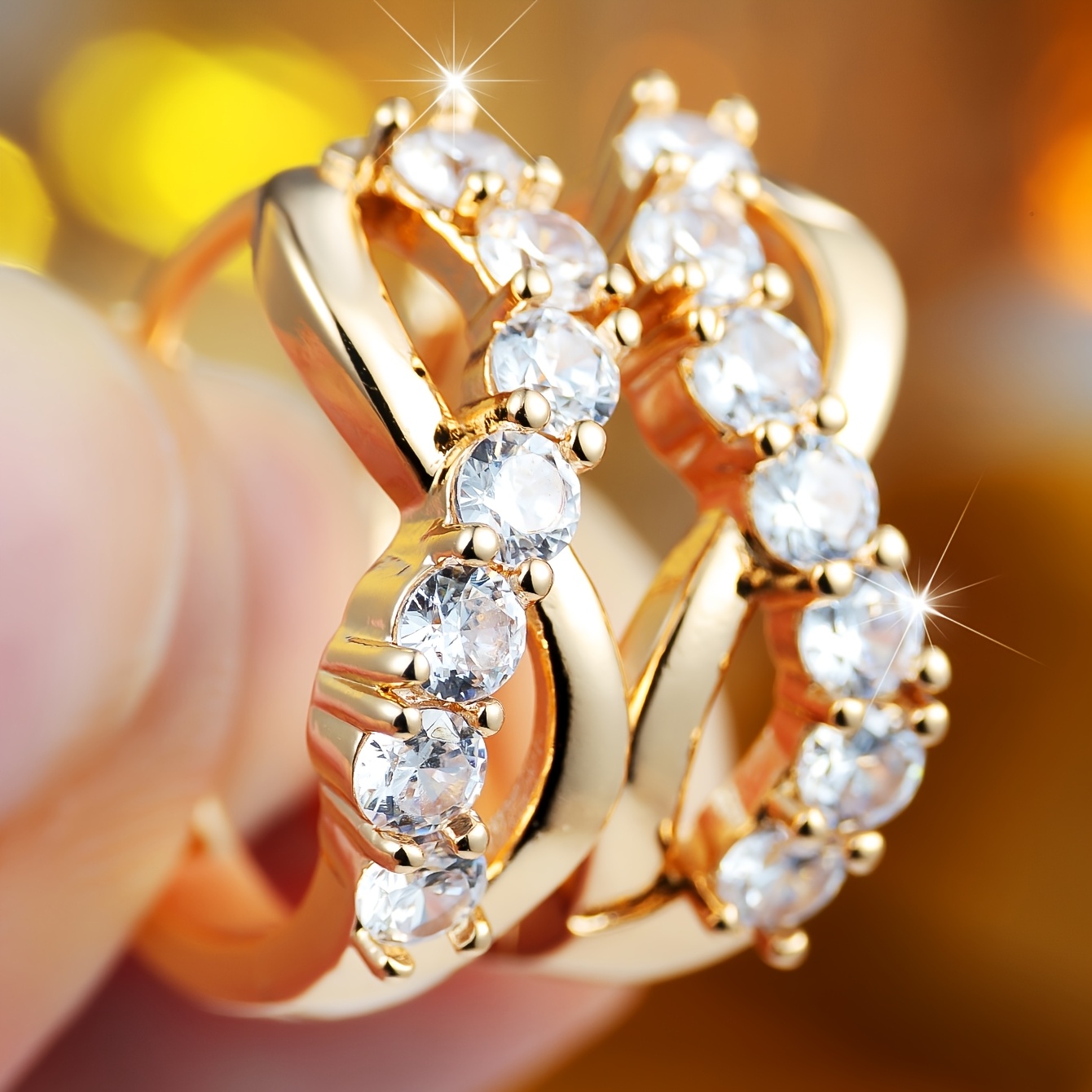 Women's Minimalist Figure-eight Hoop Earrings with Zirconia