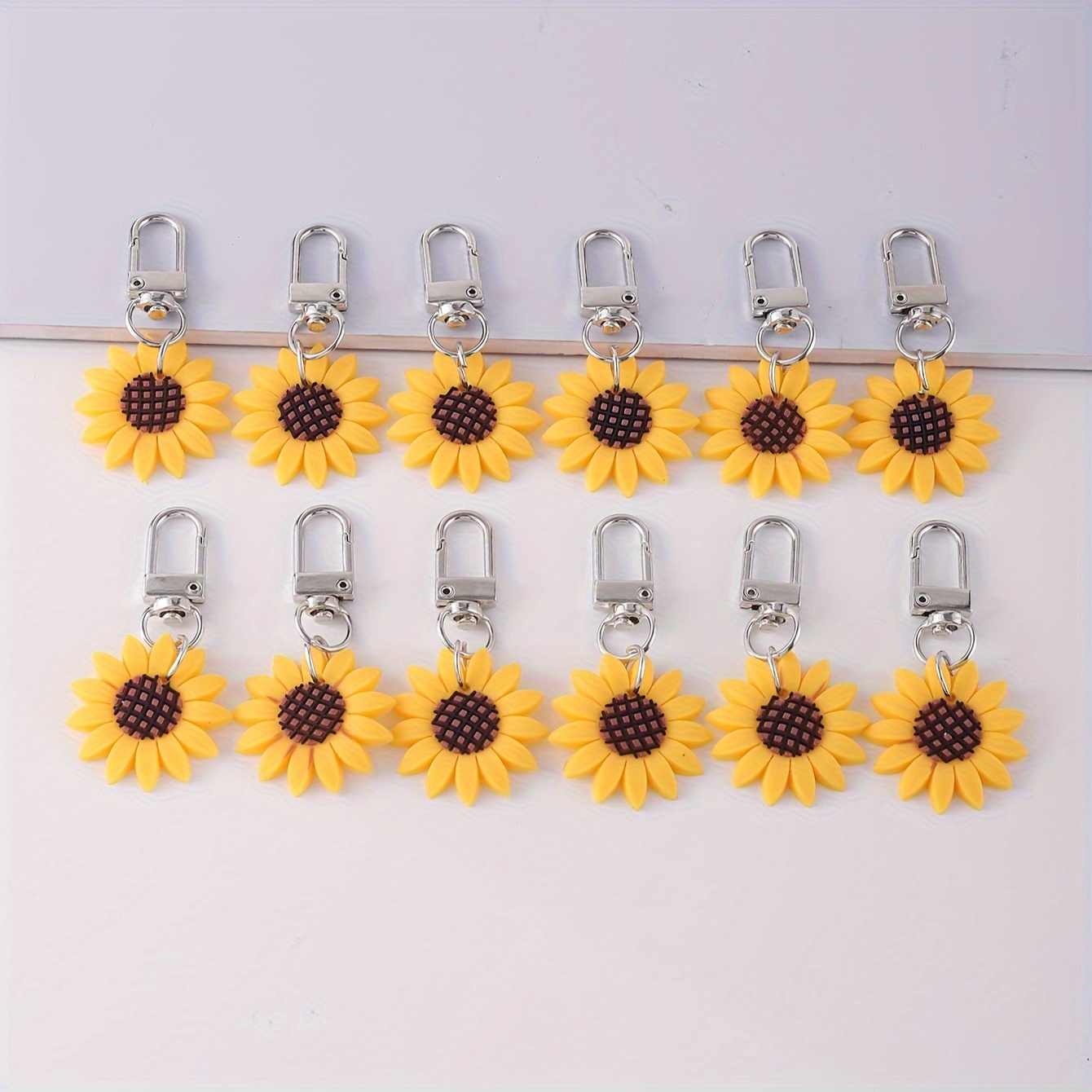 

12-pack Cartoon Sunflower Keychains, Pvc Fashionable Key Rings For Bags, Ladies Fashion Accessories, Climbing Lock Closure, Decorative Gifts For Back To School