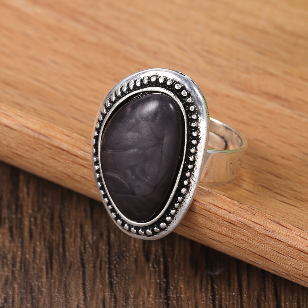 Image of Antique Silvery Rings Made Of Vintage Alloy And Geometric Resin, Perfect For Women's Additions, Daily Wear, Parties, And Prom Gifts