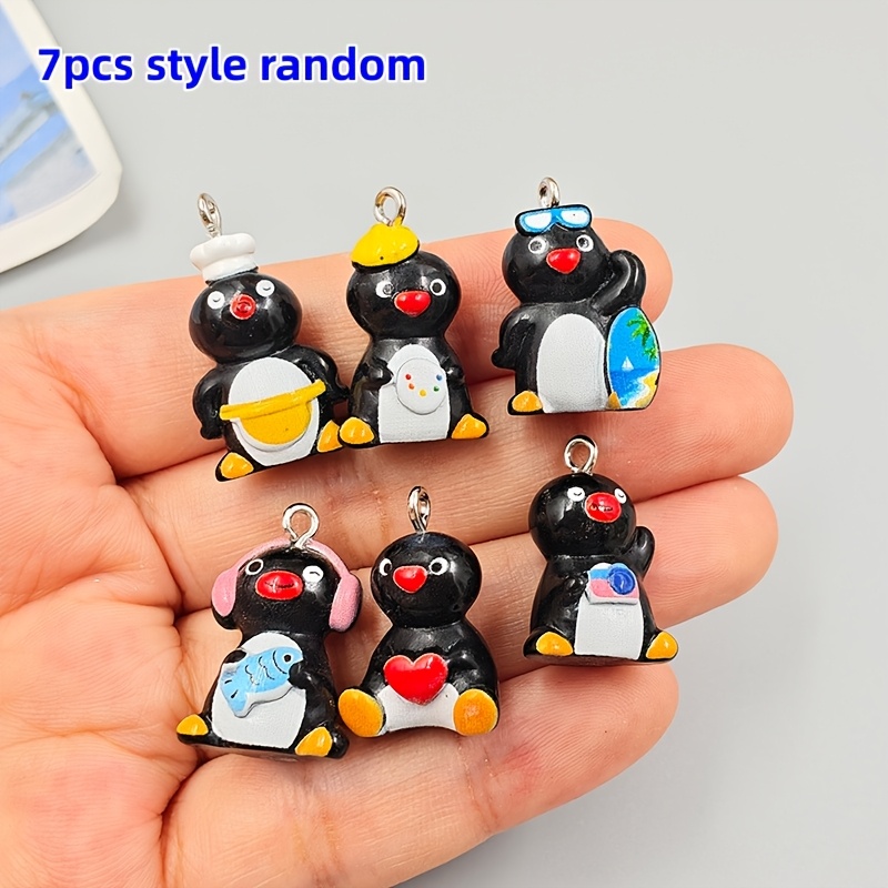 TEMU 7pcs Style Random Resin Simulation Animal Holding Heart Pendant, Suitable For Making, Party Accessories, Earrings, Necklaces, Bags