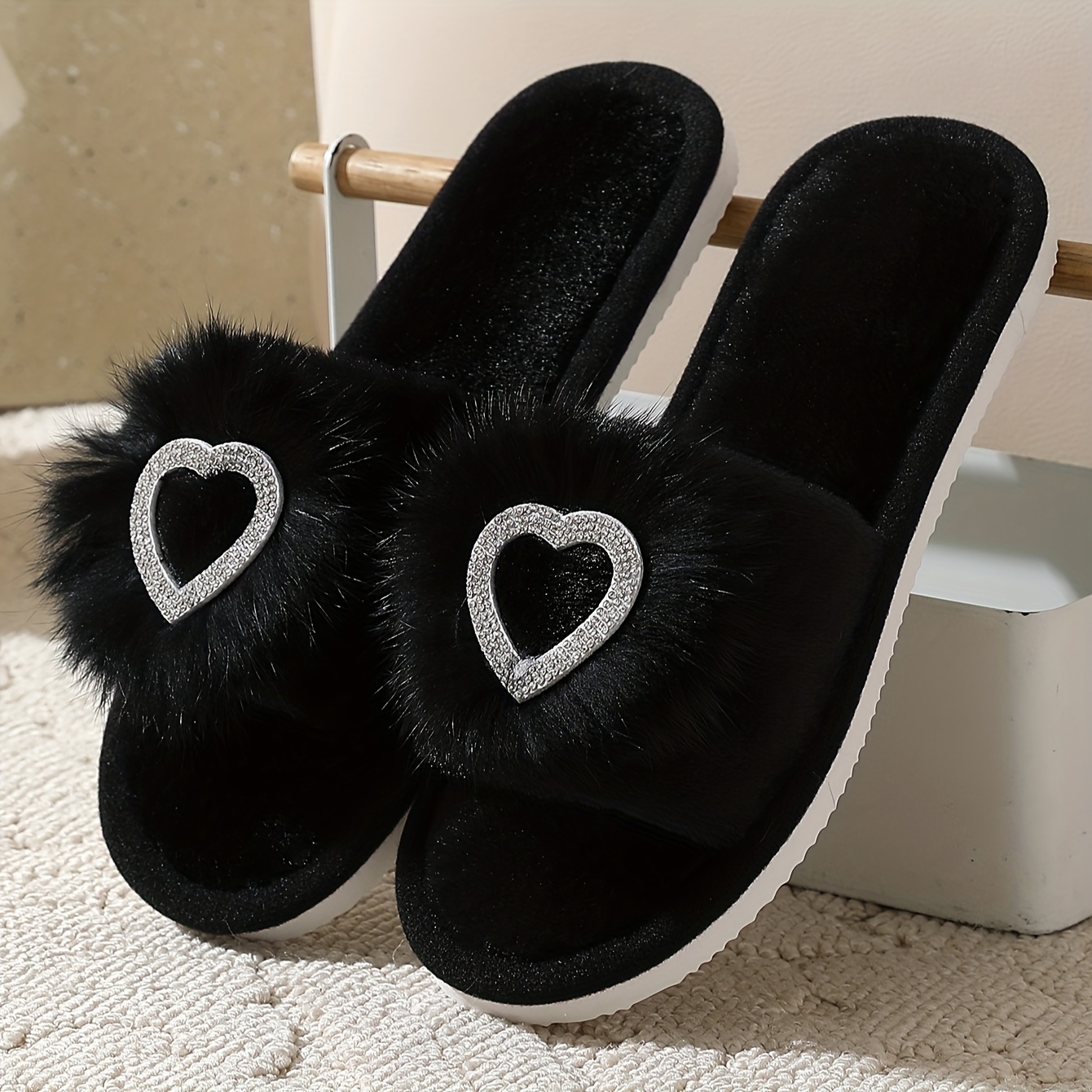 Image of Rhinestone Heart-shaped Decorative Slippers, Casual Open-toe Plush Shoes, Comfortable Indoor House Slippers, Women Shoes