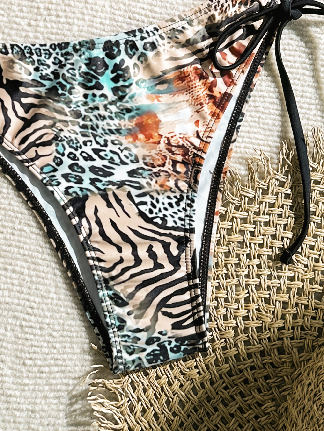 [2pcs Leopard Print Sexy Bikini] 2pcs Leopard Print Sexy Halter Neck Bikini Set, High Elasticity Polyester Knit Fabric, Side Tie Bottom Swimsuit for Women, No Sleeve Swimwear