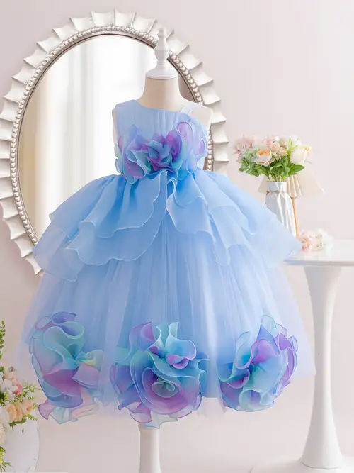 fairy birthday dress baby A fairy first birthday straight out of a dream I'm obsessed with what she styled together for this perfect birthday look! Wishing a happy birthday to you! @marinasangurova Comment to shop