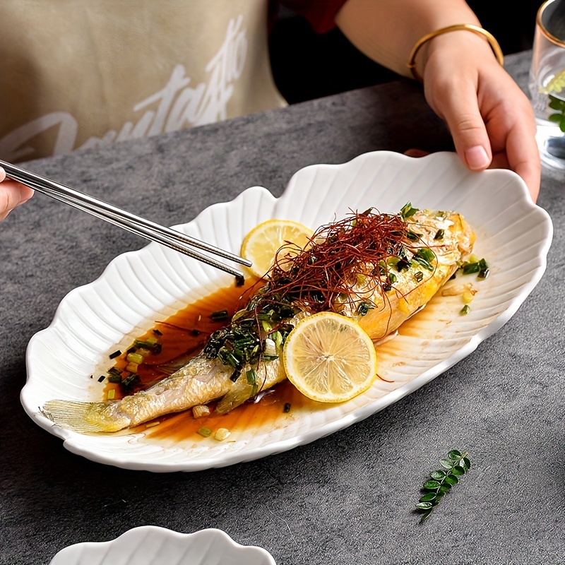 

Assiette à poisson en céramique 1 pièce, plateau à dîner de forme ovale blanche, grand plat de service élégant avec motif floral pour cuire à la vapeur ou griller, vaisselle de cuisine à domicile