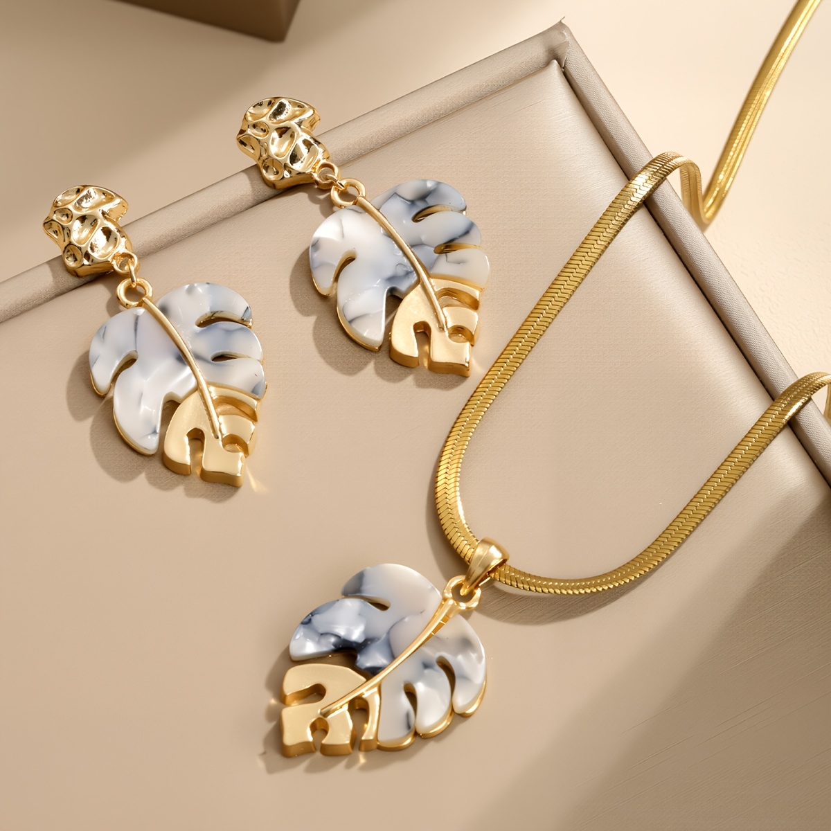 TEMU 3pcs Bohemian Irregular Leaf Fashion Pendant Necklace + Earrings, Monstera Leaf Design Necklace And Earrings, Stainless Steel Fade-resistant
