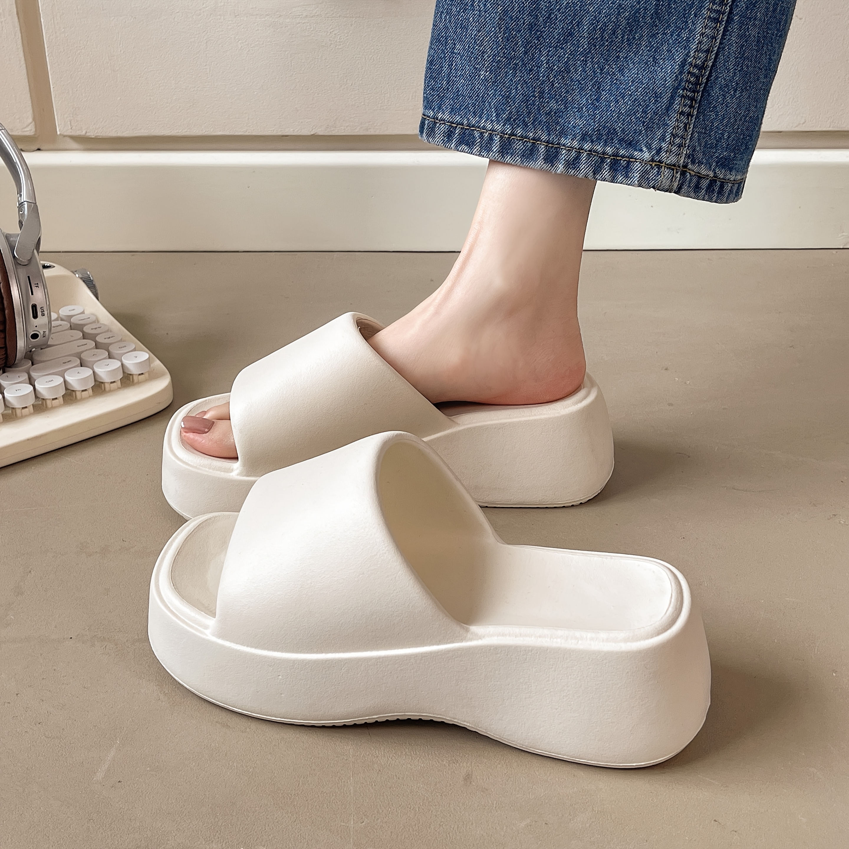 minimalist cloud slippers ultra soft lightweight non slip Temu