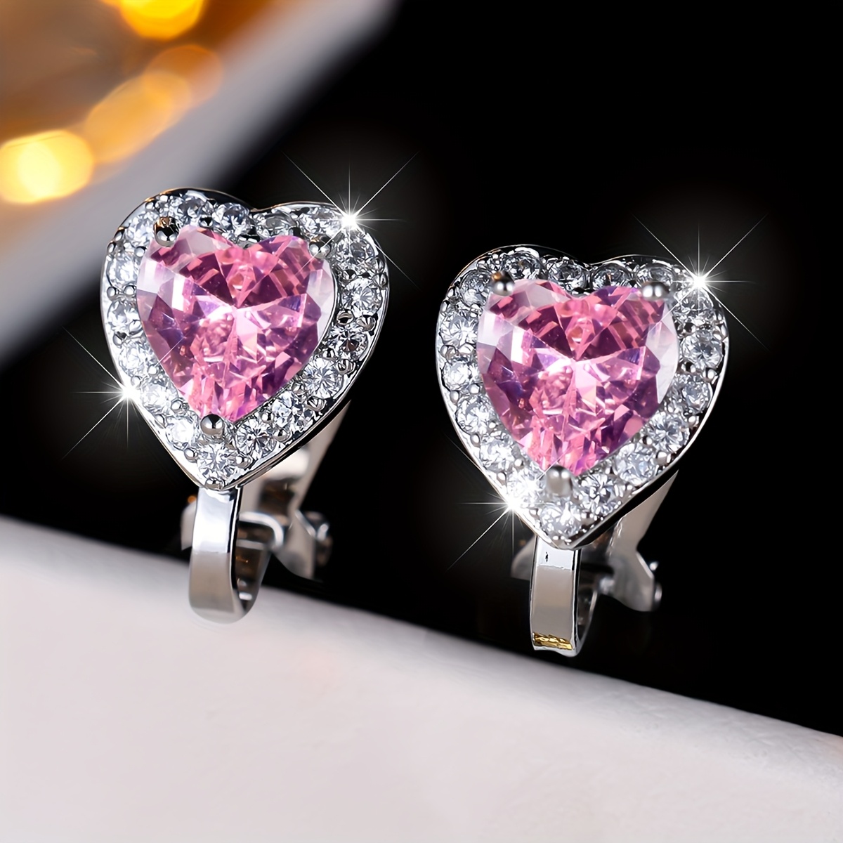 TEMU Angol A Pair Of Heart-shaped Heart Ear Clips For Women, Fashionable, Individual, Classic, Elegant, Retro, And Exquisite Jewelry Additions