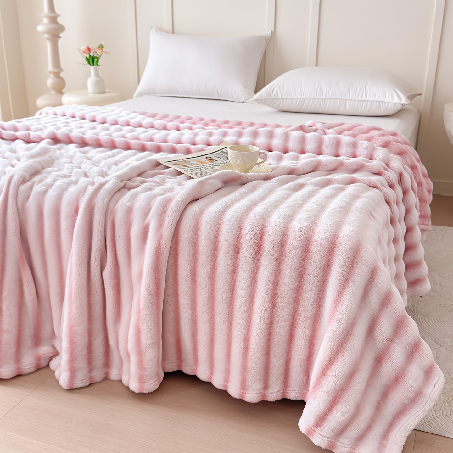 TEMU 1pc Heavyweight Rabbit Fur Blanket Suitable For All- Bedspread & Sofa Throw, Soft Faux Rabbit Hair Bedspread With Gradient Color, Machine