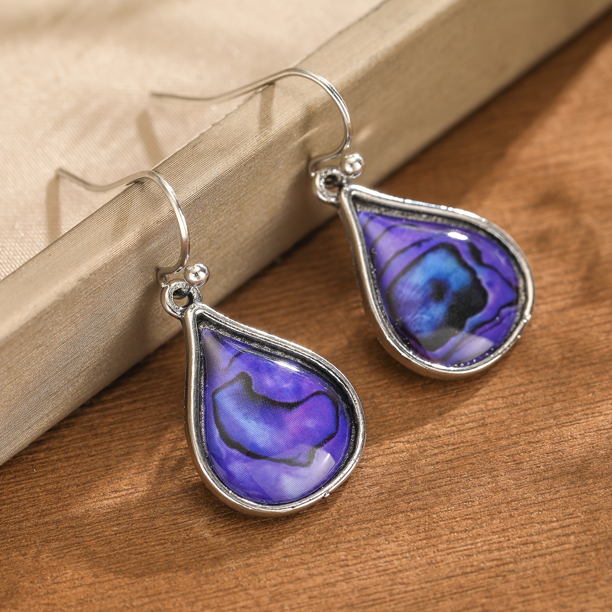 Women's Vintage Distressed Teardrop Dangle Earrings