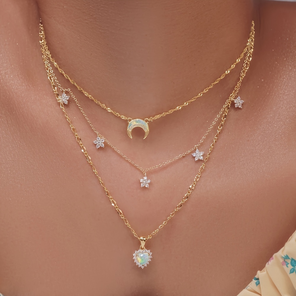 

1pc Layered Necklace Rhinestone Design Moon & Heart Pendant Necklace Star Charm Necklace Female Cute Accessories