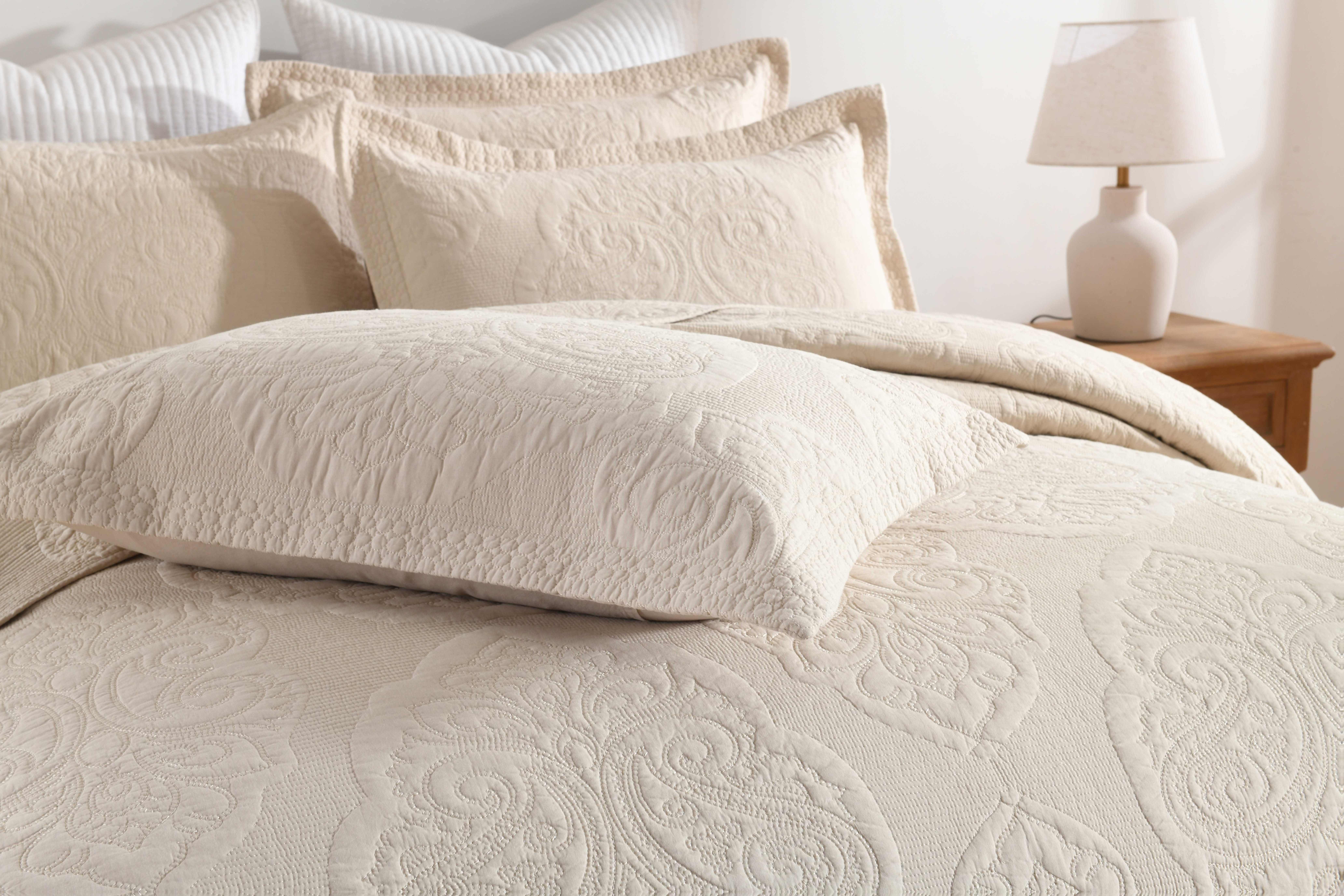 3pcss (1 Bedspread + Two Pillowcases) Pulis - Beige American Bedspread 3pcs Set 3D Quilted Relief Three-Dimensional Craft Double-Sided High-End Comforter 100% Cotton Quilted Bedding Double Bed Bedding Decoration Double-Sided Pure Cotton Printed Blan