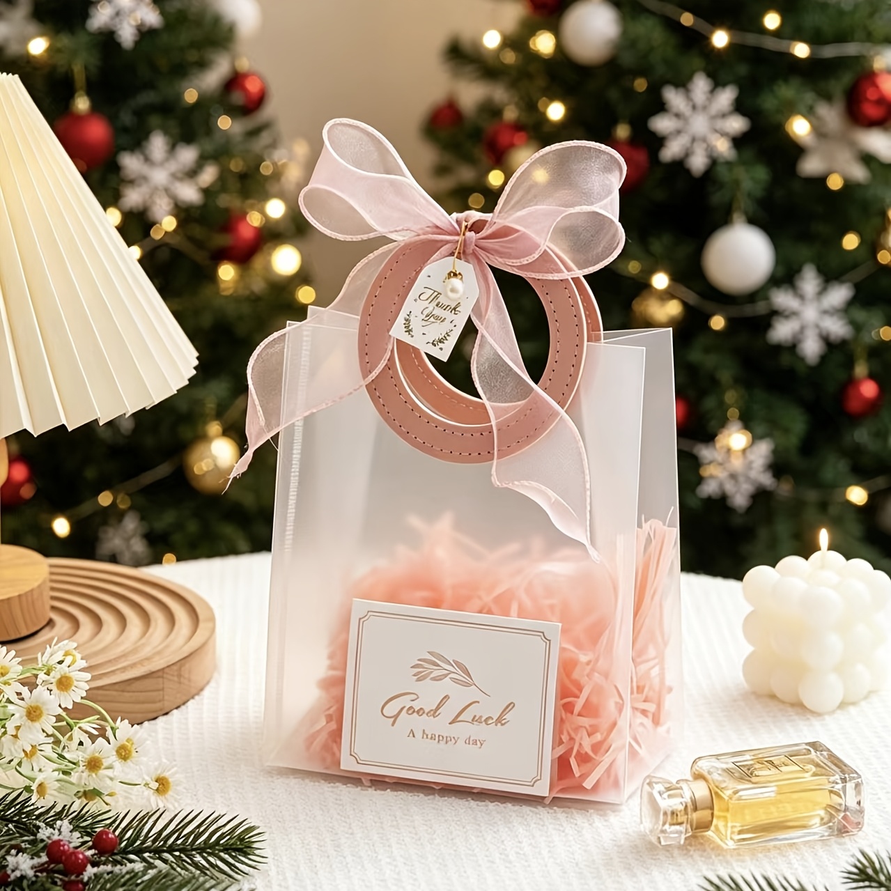 TEMU Set da 18 pezzi/3 confezioni di sacchetti regalo in PP satinato, inclusi 3 sacchetti regalo, 3 nastri, 3 biglietti d' di fortuna, 3 ciondoli con
