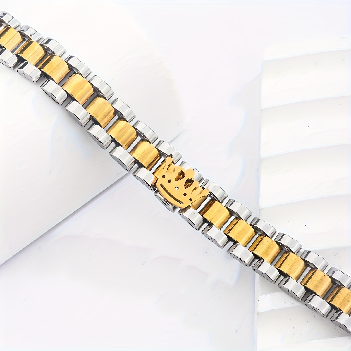 a stylish and minimalist 304 stainless steel   bracelet suitable for men women and couples offering   with   quality and a convenient       elegant and classic Product details 3