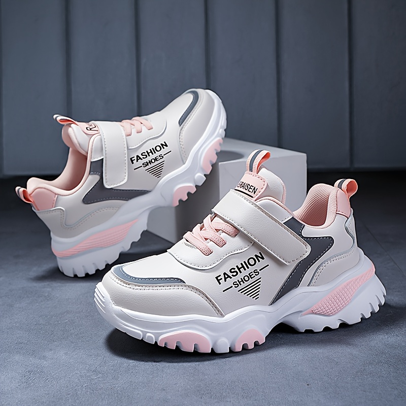 In 2026, a Stylish And Classic Pair of Soft, Lightweight, Shock-Absorbing, Breathable, And Moisture-Wicking Running Shoes Will Feel Like a Hug, Perfect for Casual Outdoor Sports. These Shoes Are Also Ideal for Cool Performances During Campus Enterta