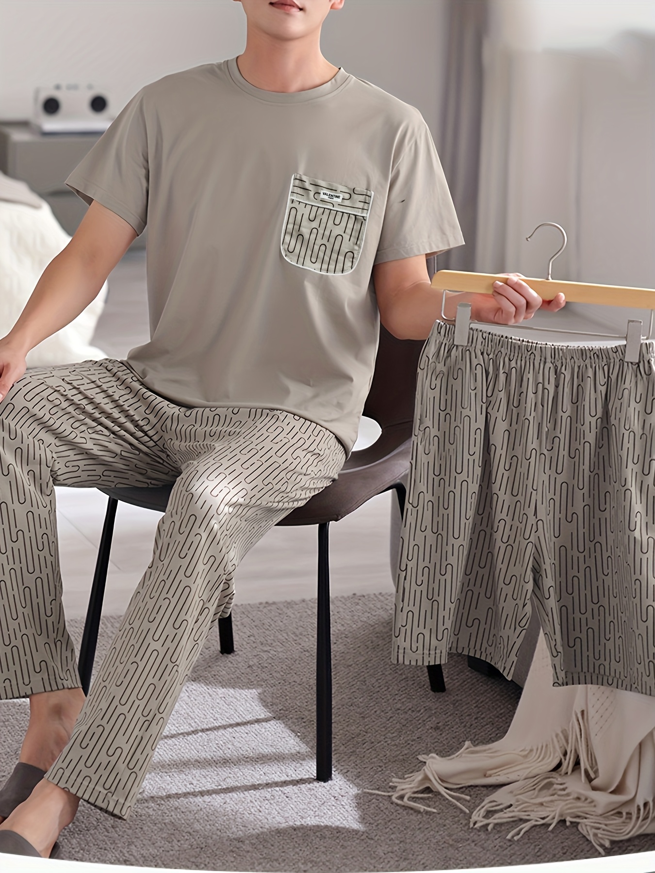 Men'S Lightweight Three-Piece Loungewear Set for Spring And Summer, Featuring Short Sleeves And Long Pants Or Shorts.