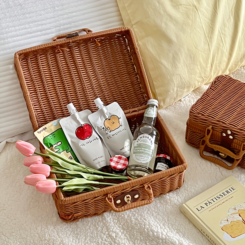 Vintage Wicker Picnic Sewing Storage Basket with Lid outlet Country Farmhouse Decor