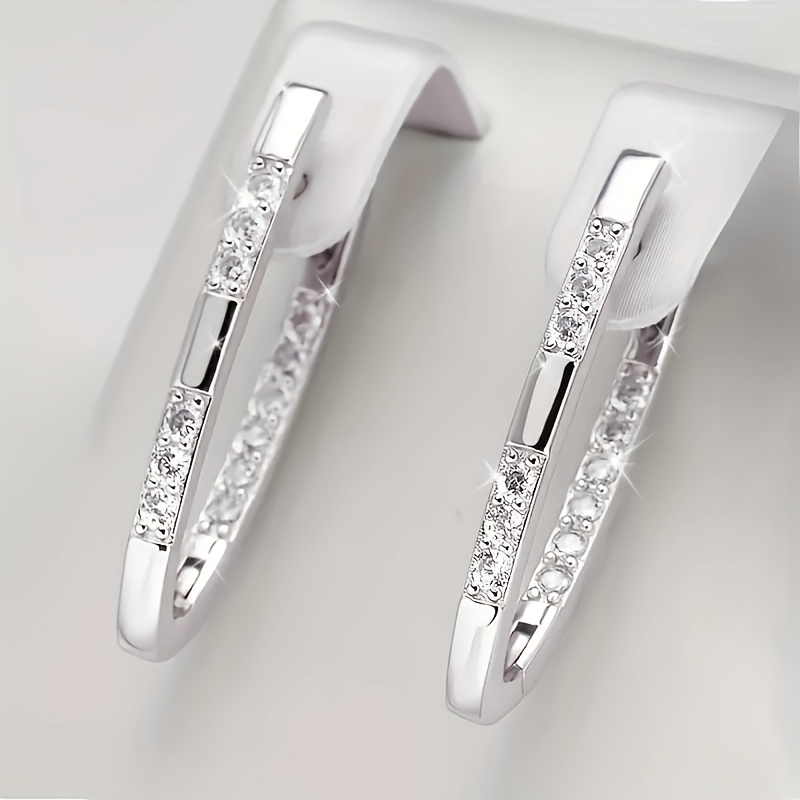 Image of Exquisite And Luxurious V-shaped Drop Earrings, Hypoallergenic, Fashionable Bohemian Style, Valentine's Day Gift, High-quality Jewelry For Daily Vacation Parties
