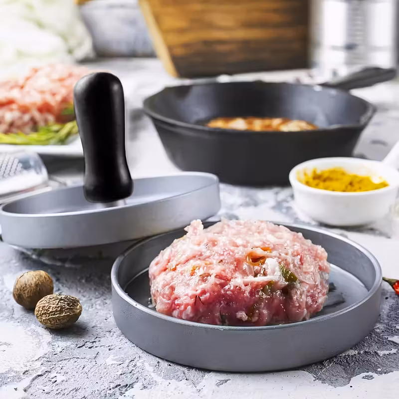 presă pentru hamburgeri, din aluminiu de calitate alimentară, cu mâner abs, antiaderent, ușor de curățat, diametru 11,7 cm, adâncime 1,8 cm 1