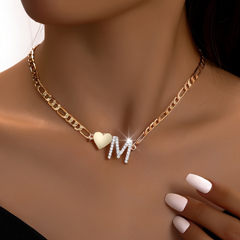 E-shop Modischer europäischer und amerikanischer neuer Stil Hohle Liebesbrief Anhänger Strass Inlay Damen Elegante Schlüsselbeinkette
