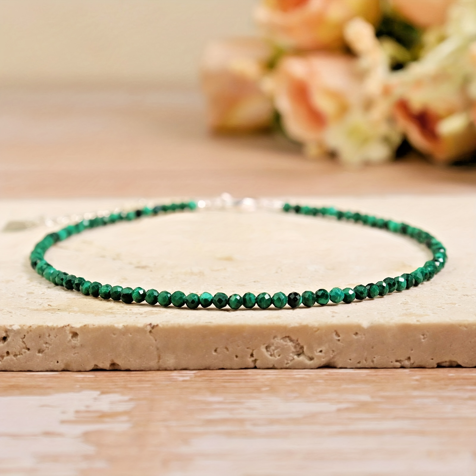 E-shop Minimalistischer Schmuck – 2 mm facettiertes Malachit-Armband, ein Unisex-Schutzarmband, vielseitiger Naturstein-Schmuck