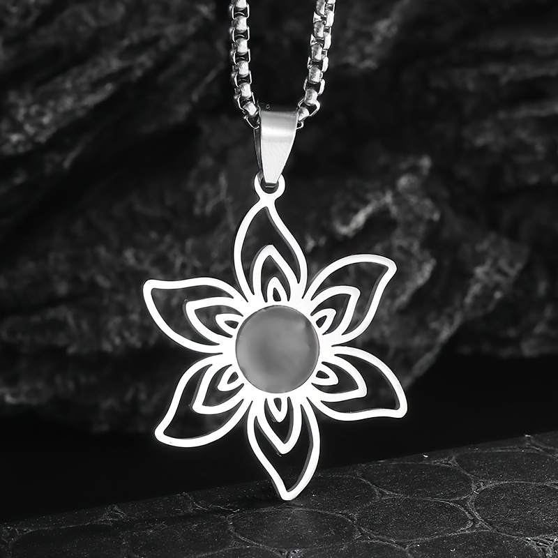 TEMU Collier élégant et simple avec pendentif lotus en acier inoxydable, incrusté de décoration en , convient pour un port , bijoux cadeaux pour
