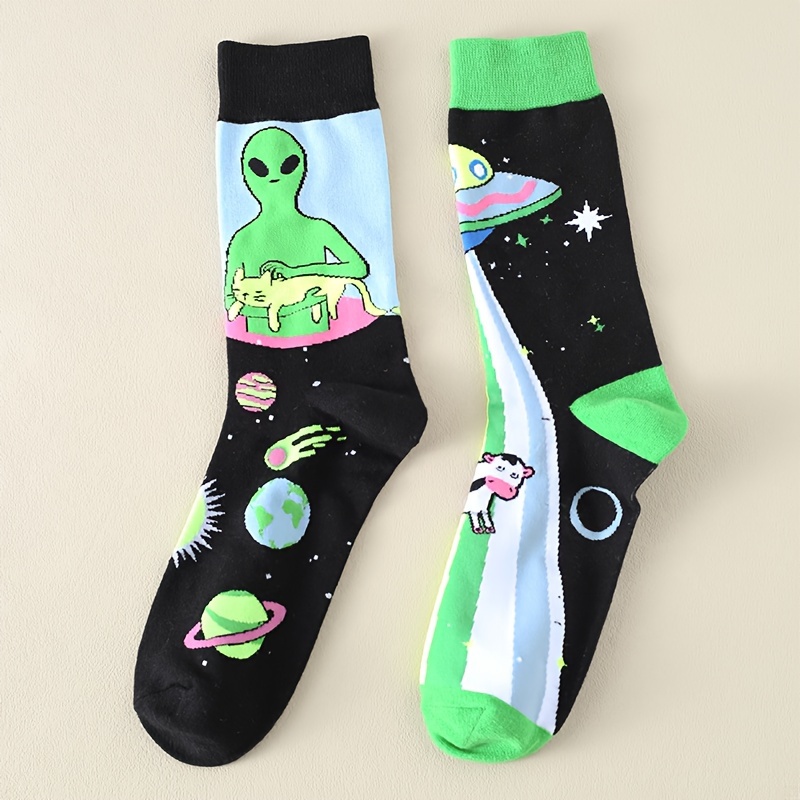 

1 Pair Of Unisex Cotton Fashion Novelty Socks, Funny Alien Patterned Men Women Gift Socks, For Outdoor Wearing & All Seasons Wearing