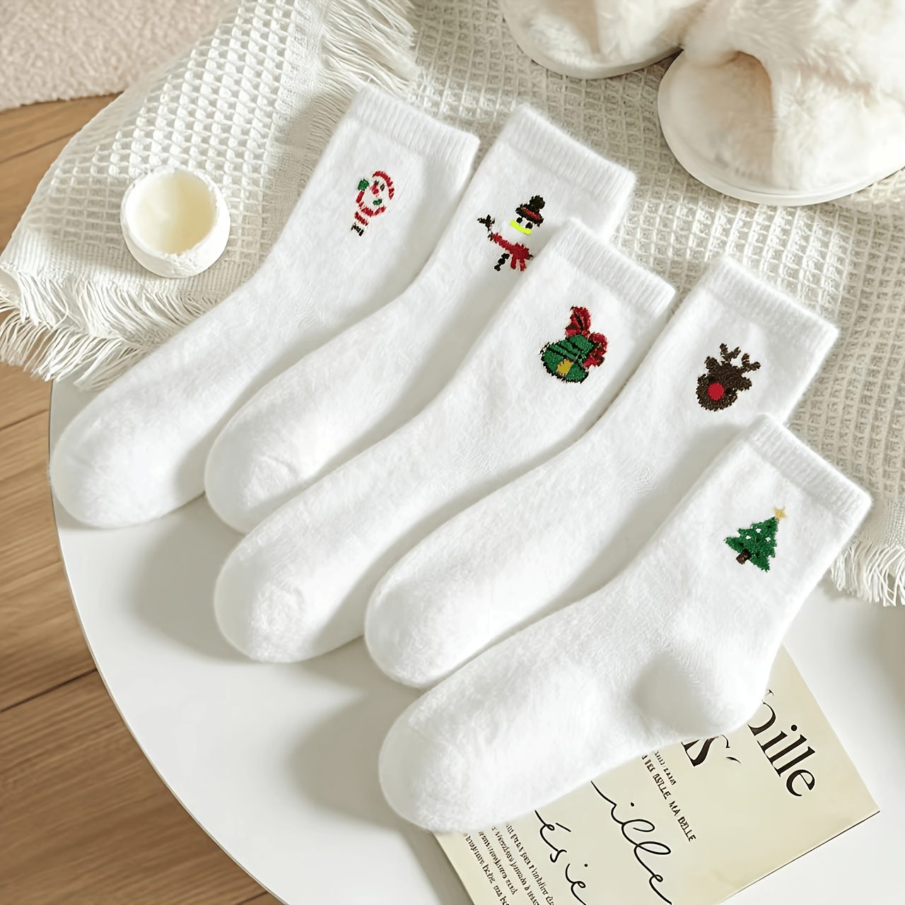 TEMU 5 Pairs Women's Christmas Plush Medium Stockings Christmas Tree Santa Elk Pattern Warm Holiday Socks