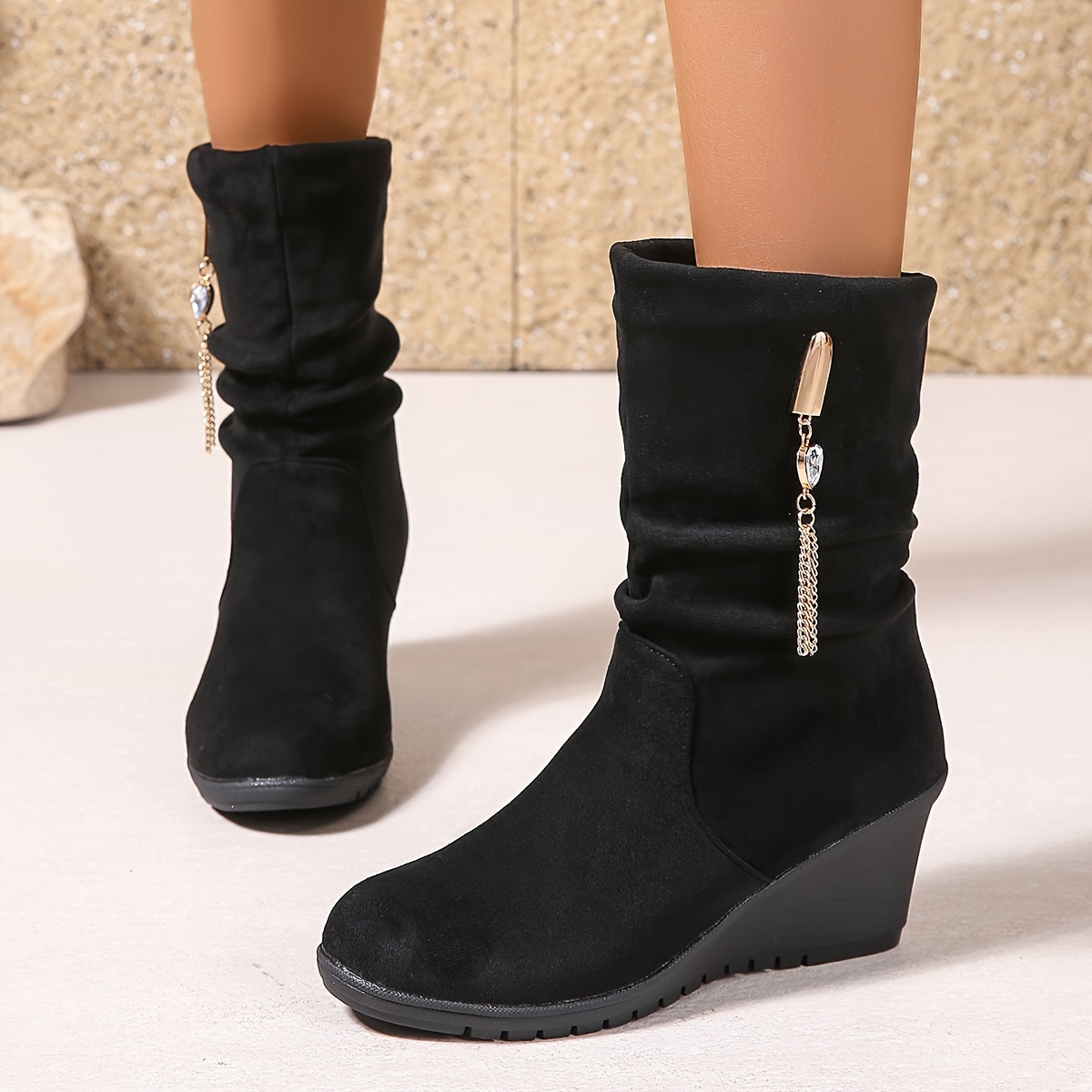 

Bottines à Talon Compensé Chic pour Femmes avec Détail de Chaîne - Confortables, Doublure en Chaude pour Automne & Hiver, Talon Haut, Décoration de Chaîne, Bottes pour Femmes