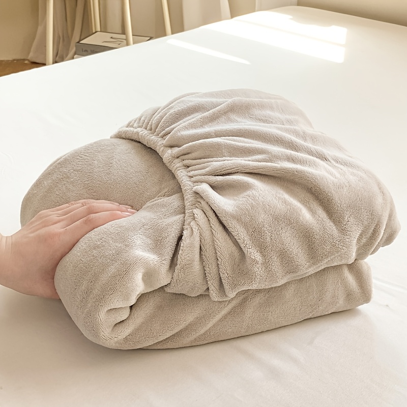 1pc Milk Velvet Fitted Sheet, Deep-, Non-pilling Warm Breathable Bedding For Bedroom, Dorm, Hotel - Machine Washable, Multiple Sizes , Dorm Room Essentials, Plush Texture, Durable Bedding