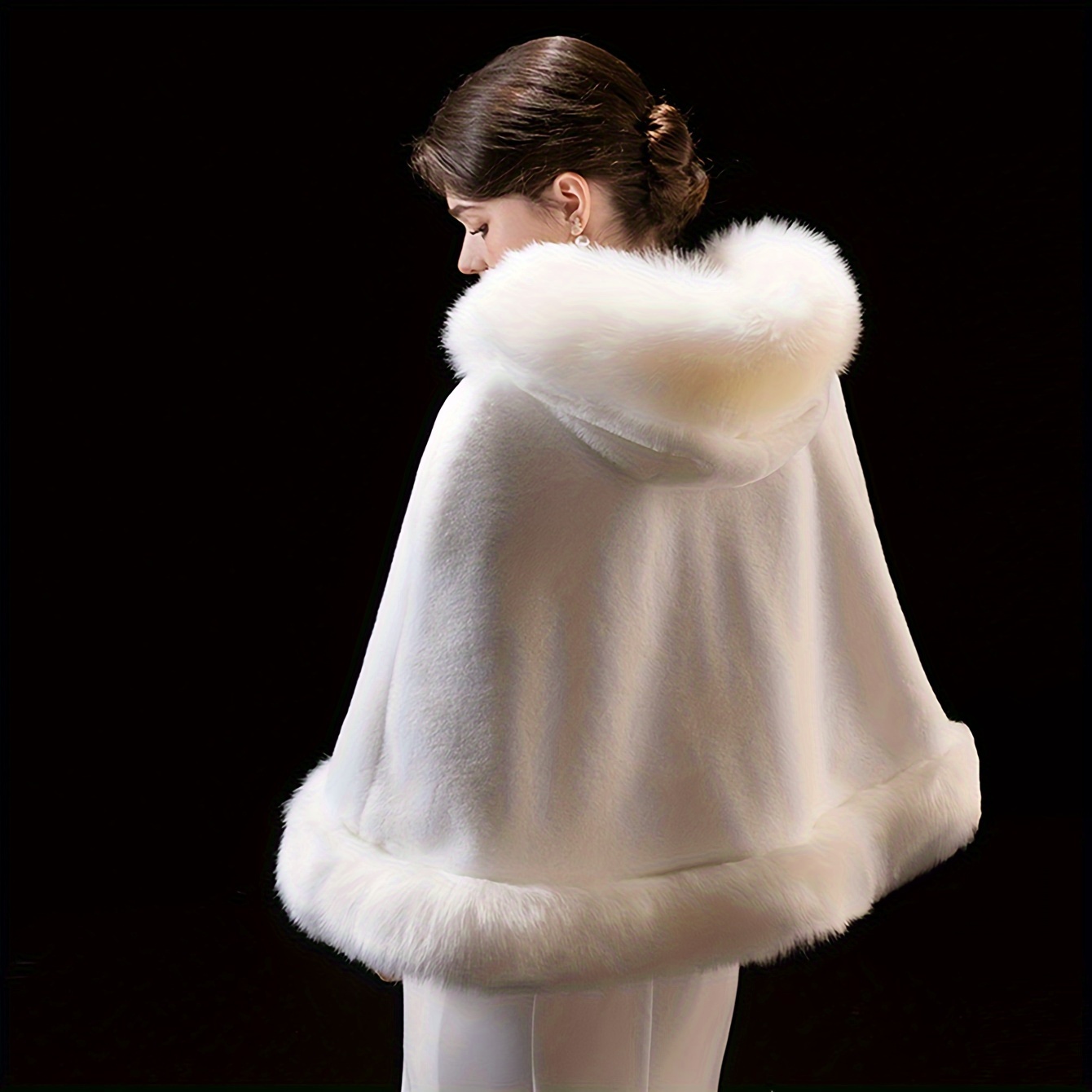 

Elegant Faux Fur Bridal Shawl Wrap For Women - Fashionable Polyester Princess Theme - Warm Wedding, Event, & Celebration Accessory - Hand Wash Only - Luxurious Polyester Fiber Cape