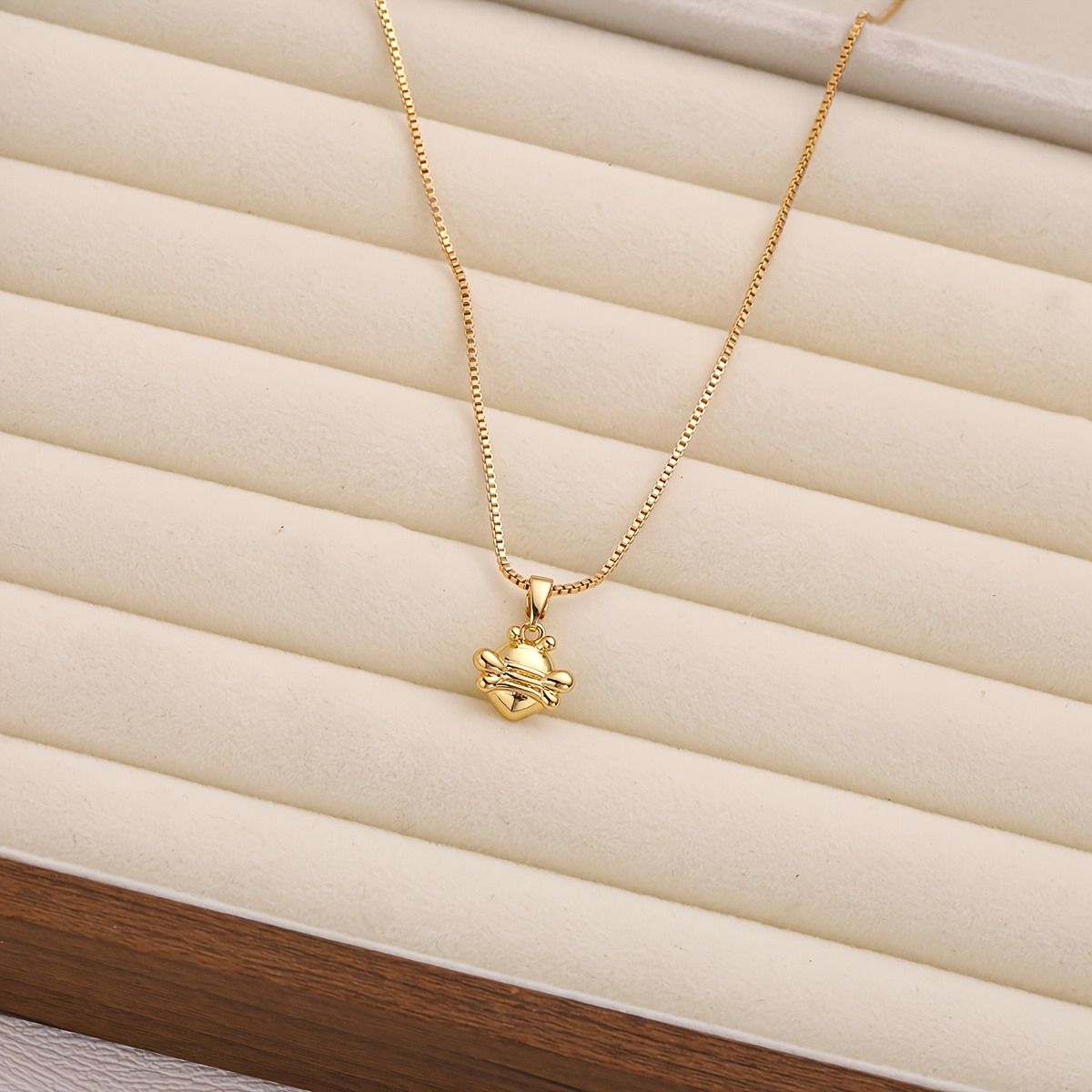 Copper Little Bee Necklace for Year-Round Wear