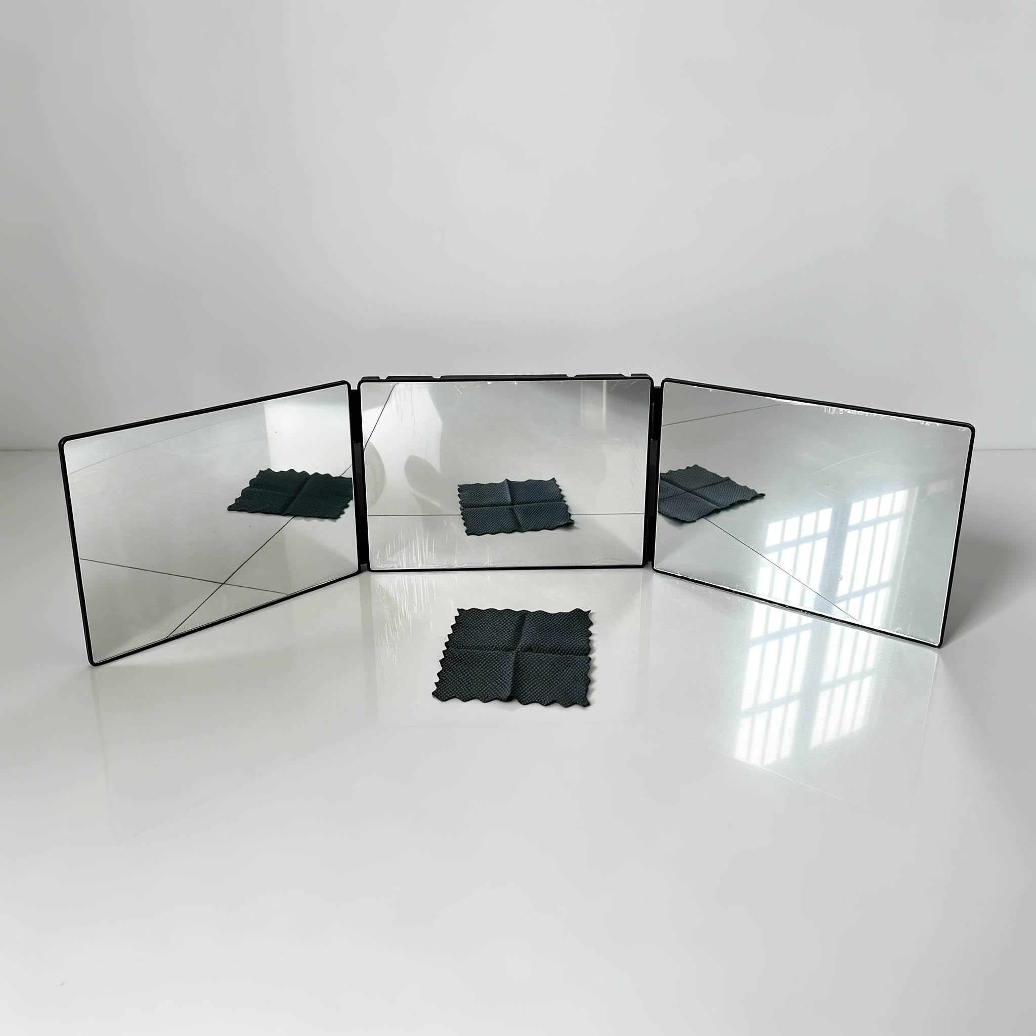 TEMU 3-Zijdige Opvouwbare Spiegel met Doek, Telescopisch, Wandmontage Make-up Spiegel