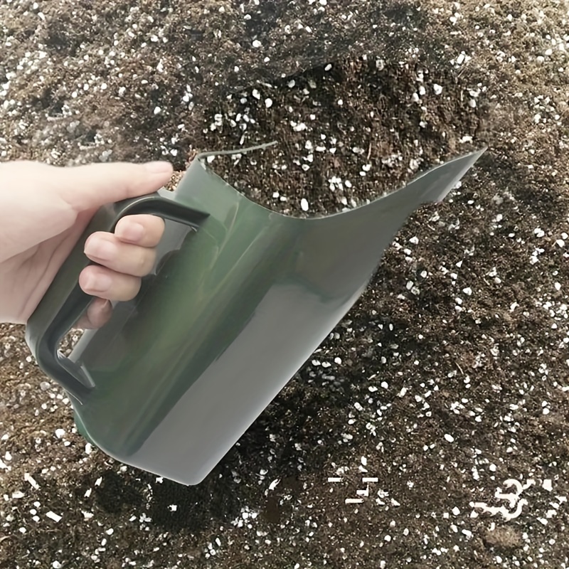 

1pc Multipurpose Plastic Scoop For Succulent Planting, Large Garden Soil Shovel, Potting Gardening Tool, Feed Scoop, Aquarium Gravel Spade, 22cm/8.66in Height