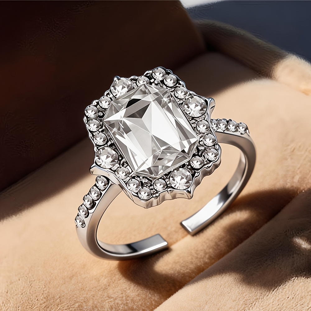 Women's 4pcs Elegant Shiny Ring Set for Daily Wear