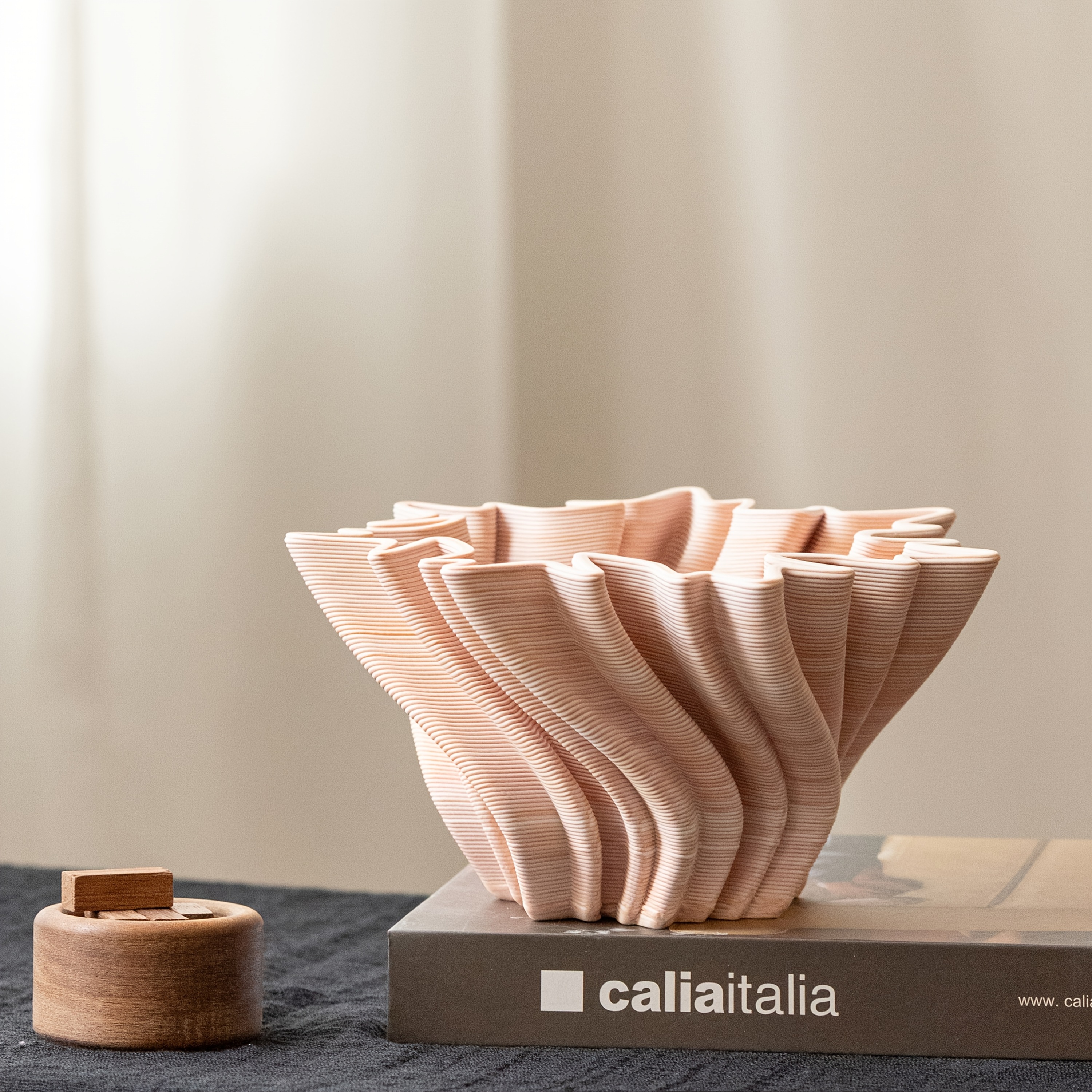 Artistic Pleated Design Home Decor - Designer/Home Enthusiast Decorative Vase, INS Style, Perfect for Birthdays/Housewarming, Living Room Entryway Tabletop Display