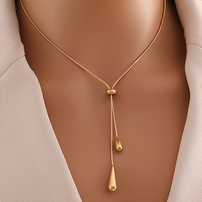 TEMU Collier réglable à chaîne de . chaîne associée à deux pendentifs de met en valeur le décolleté. Son métallique premium inhérent rehausse la de