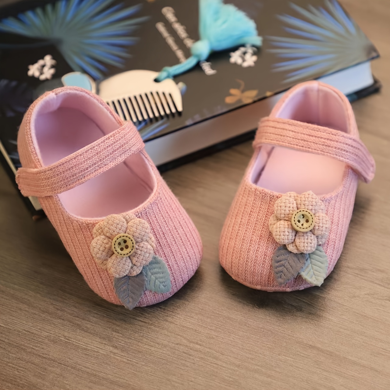 0-6 Months Baby Girl Princess Shoes Soft Sole Breathable Girls Princess Flat Shoes Spring and Summer Baby Shoes Newborn Shoes Step-in Shoes