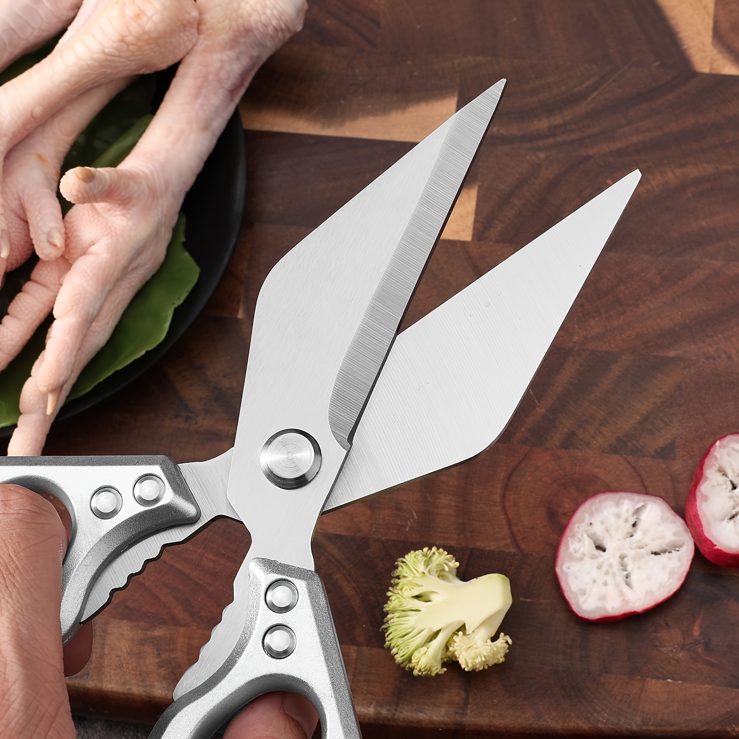 heavy duty stainless steel kitchen shears multi functional poultry fish scissors for chicken duck and fish ideal for cooking baking and meal prep design in silvery golden or red kitchen shears ergonomic handle durable kitchen tool kitchen shears Product details 2