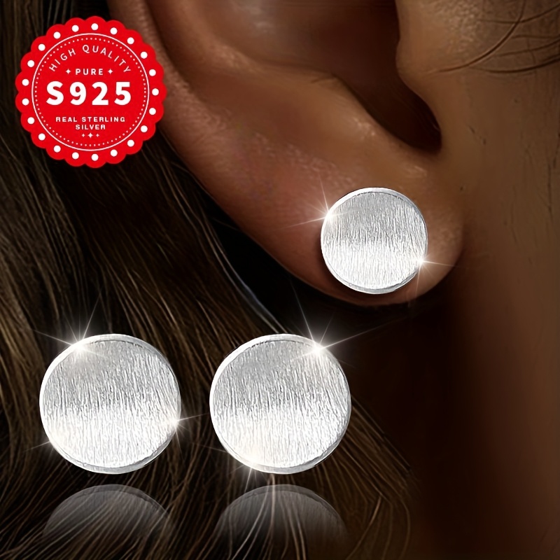 Image of A Pair Of S925 Sterling Silver Round Stud Earrings For Women, Featuring An Elegant And Design Easy And Unique. Are And Suitable For Occasions Such As Daily Wear, Parties, And Banquets
