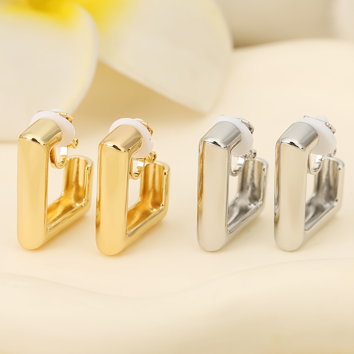 Women's Exquisite Copper No-Piercing Clip-On Earrings, Fashionable