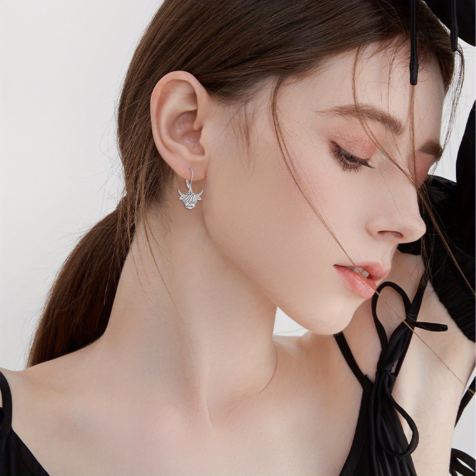 Women's Sterling Silver Highland Cow Leverback Dangle Earrings