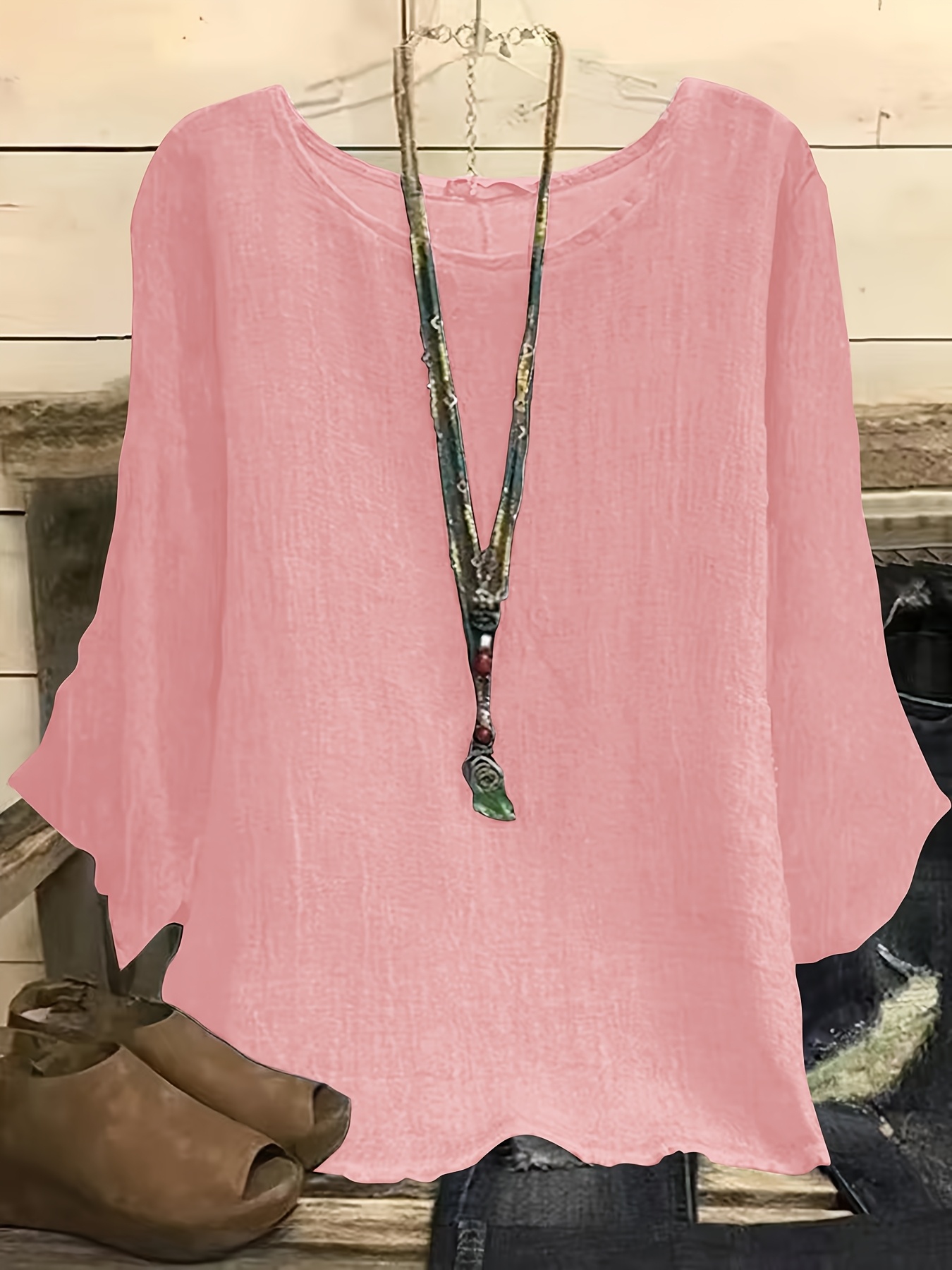 imagen del artículo ropa casual talla   para mujer, camiseta de color   con cuello   y   de  , top para  