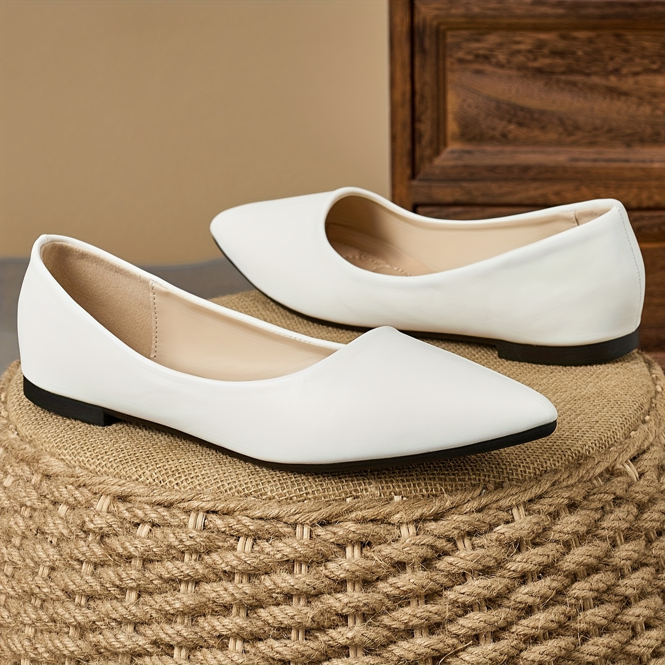 1 pair womens french retro good looking white pointed toe