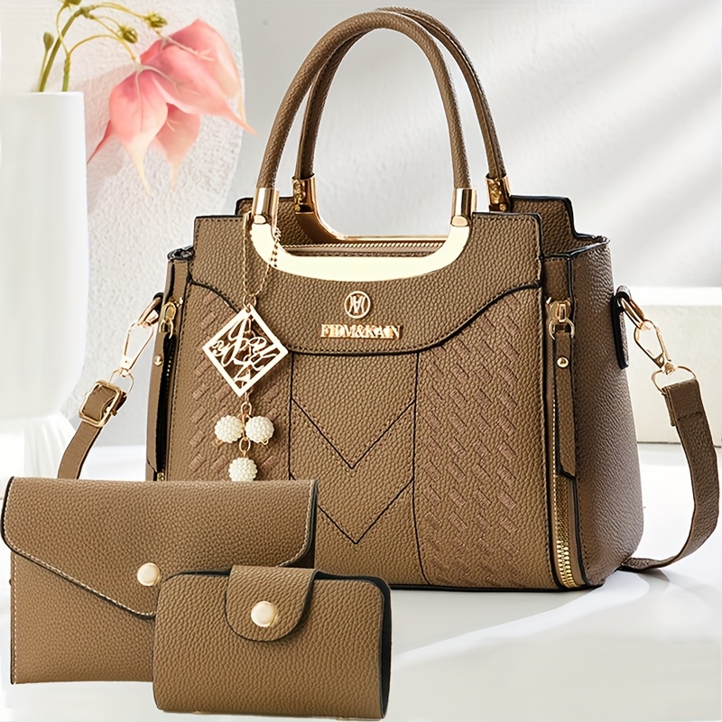 Ensemble Sacs Femme – Lot 3 Pièces Matelassé Premium Ensemble de Sacs pour Femmes : Petit Sac à Main, Sac Cadeau de Vacances, Sac Bandoulière, Sac Fourre-Tout, Imprimé, Design Matelassé, Design de Niche avec une Touche Premium, Tendance, Nouvelle Arrivée, Ensemble Multi-Pièces, Sac Décontracté Adapté à Diverses Occasions Quotidiennes comme Sorties et