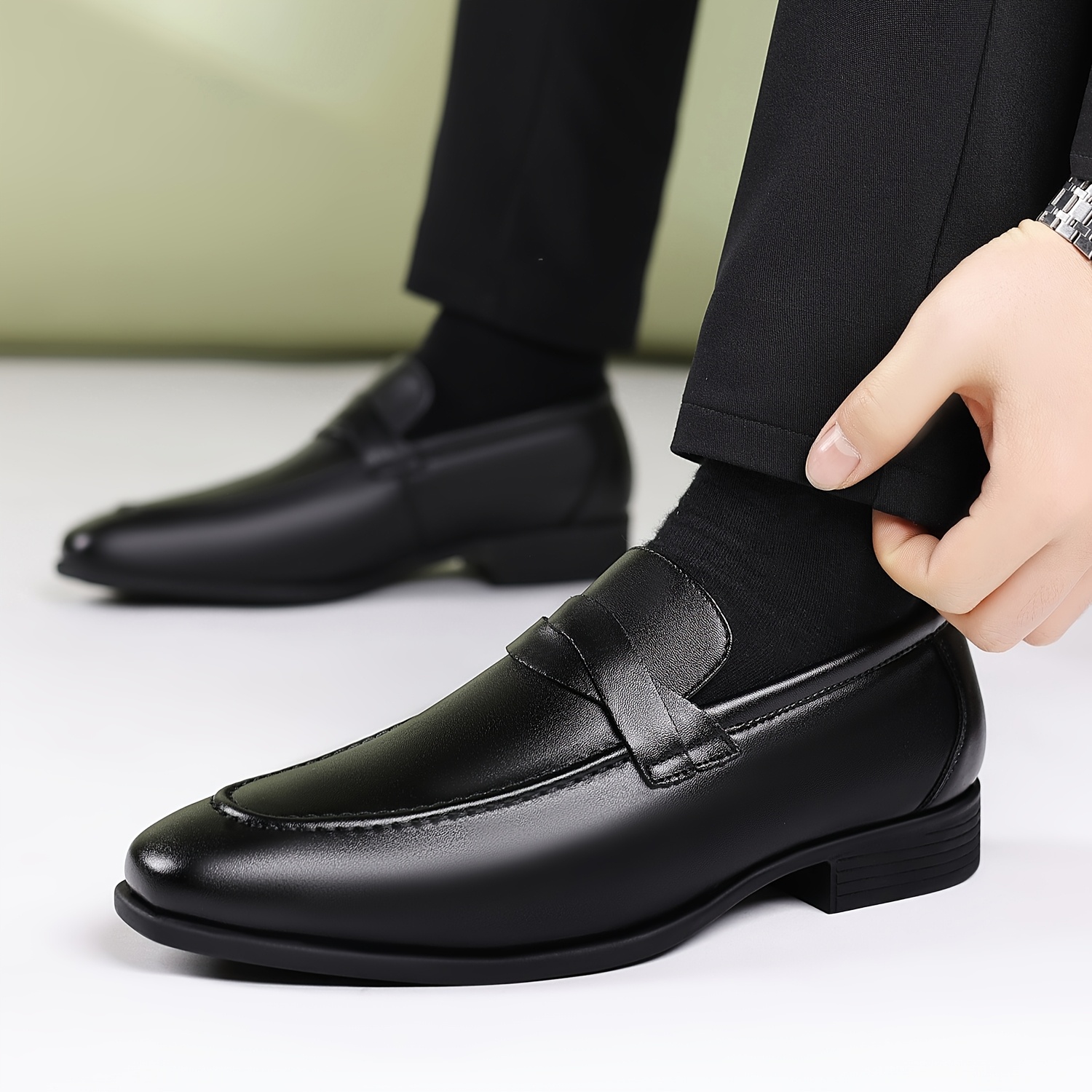 Men'S Loafers for Casual Wear, Formal Business Shoes, And Dressy Casual Loafers, Ideal for Business Casual Settings And Beach Weddings, Available in Styles Suitable for All Four Seasons